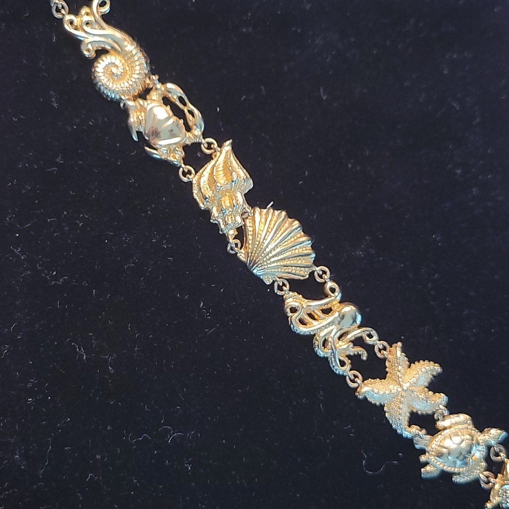 14kt Yellow Gold Sealife Bracelet